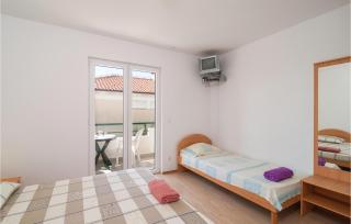 Cozy Apartment In Stanici With Wifi - Stanići - 4