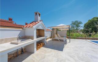 Amazing Home In Vabriga With Jacuzzi - Vabriga - 4