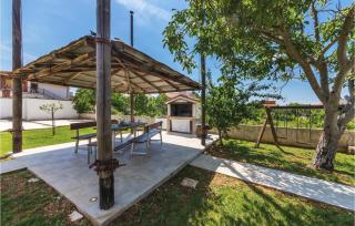 Lovely Home In Pula With Kitchen - Pula - 1