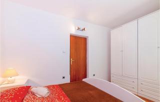 Nice Home In Dramalj With Wifi - 2