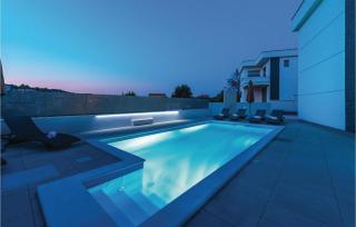 Three-Bedroom Holiday Home In Razanj - Ražanj - 5