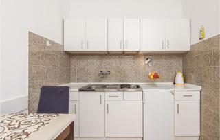 1 Bedroom Gorgeous Apartment In Omisalj - Omišalj - 5