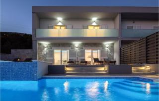 Gorgeous Home In Srinjine - Srinjine - 2