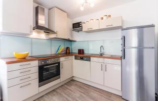 Three-Bedroom Holiday Home In Pomer - 5