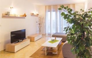 2 Bedroom Lovely Apartment In Pula - 3