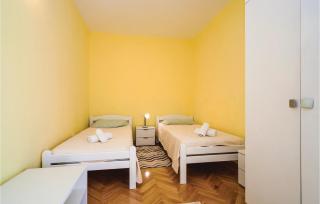 Four-Bedroom Holiday Home In Vrsi - 1