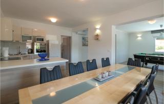 Lovely Home In Loborika With Wifi - 8