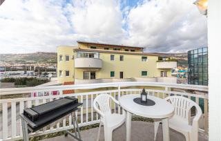 Stunning Apartment In Kastel Luksic - Kaštela - 9