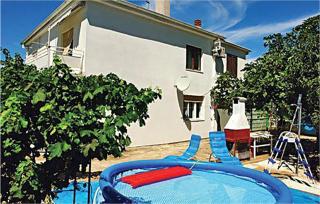 Nice Apartment In Pula With Wifi - 4