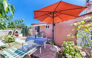 Awesome Home In Pula With Kitchen - 1