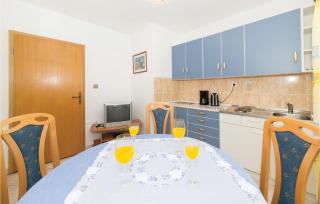 Two-Bedroom Apartment In Kastel Kambelovac - Kaštela - 8