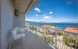 Awesome Apartment In Novi Vinodolski - Novi Vinodolski (Novi) - 9