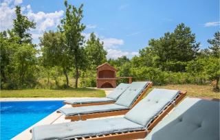 Three-Bedroom Holiday Home In Grubine - 5