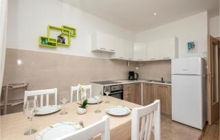 Lovely Apartment In Makarska With Wifi - Makarska (Macarsca) - 3