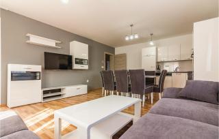 Three-Bedroom Apartment In Medulin - 4