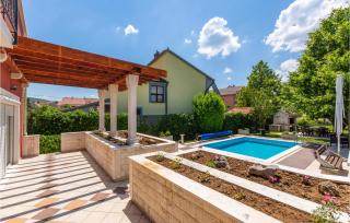 Awesome Home In Trilj - 3