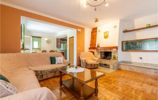 Awesome Home In Trilj - 2