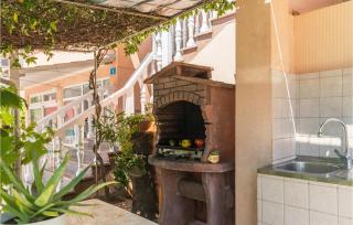 Pet Friendly Apartment In Zambratija - 9