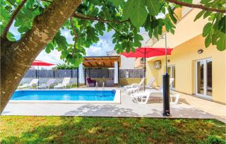 4 Bedroom Amazing Home In Pula - Pula - 3
