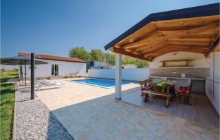 Gorgeous Home In Buje With Kitchen - Buje - 3