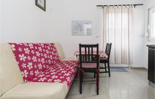 One-Bedroom Apartment In Vir - Vir - 9