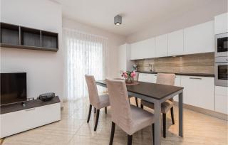 Amazing Apartment In Novalja With Wifi - 4
