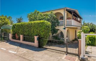 Beautiful Apartment In Pinezici - 9