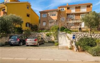 2 Bedroom Cozy Apartment In Cres - Cres - 2