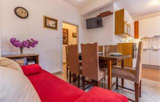 Three-Bedroom Apartment In Medulin - 8