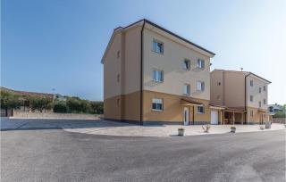 Three-Bedroom Apartment In Medulin - 9