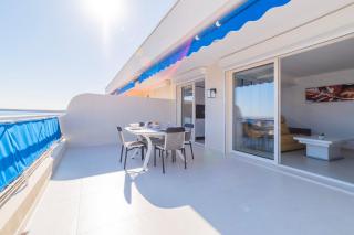 1-Br Apartment Sea View Terrace & Parking - 4