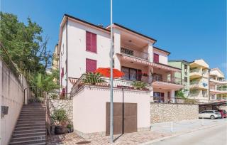 1 Bedroom Beautiful Apartment In Rabac - Rabac - 9