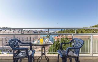Two-Bedroom Apartment In Ploce - Ploče - 2