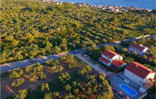 Nice Home In Kozino With Wifi - Kožino - 8