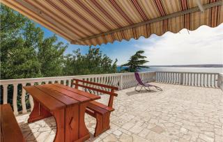 Gorgeous Apartment In Lukovo Sugarje - 5