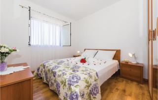 Apartment Vodice With Sea View V - Vodice - 2