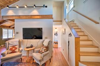 Unique Thornton Townhome Swim, Ski, and Hike! - Thornton - 4