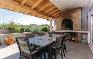 Two-Bedroom Apartment In Podstrana - Podstrana - 3