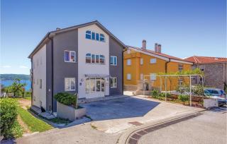 Gorgeous Apartment In Crikvenica - Crikvenica - 9