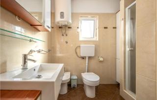 Gorgeous Apartment In Crikvenica - Crikvenica - 7