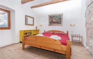 Lovely Apartment In Porec With Kitchen - 2