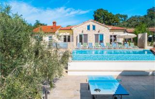 Gorgeous Home In Medulin With Kitchen - Medulin - 9
