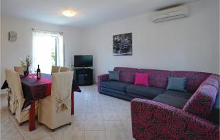 4 Bedroom Stunning Home In Jurani - Ružići - 8