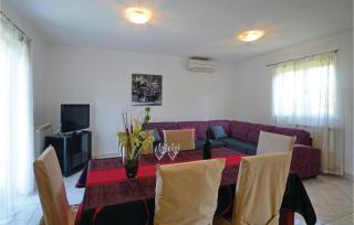 4 Bedroom Stunning Home In Jurani - Ružići - 6