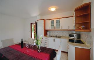 4 Bedroom Stunning Home In Jurani - Ružići - 3