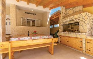 Nice Home In Liznjan With Wifi - 8