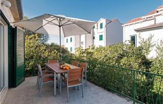 Holiday Home Supetar 98 With Game Room - Supetar - 2