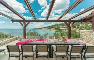 Six-Bedroom Holiday Home In Primosten - 4