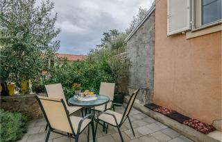 Cozy Apartment In Vrbnik With Wifi - Vrbnik - 3