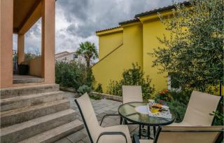 Cozy Apartment In Vrbnik With Wifi - Vrbnik - 2